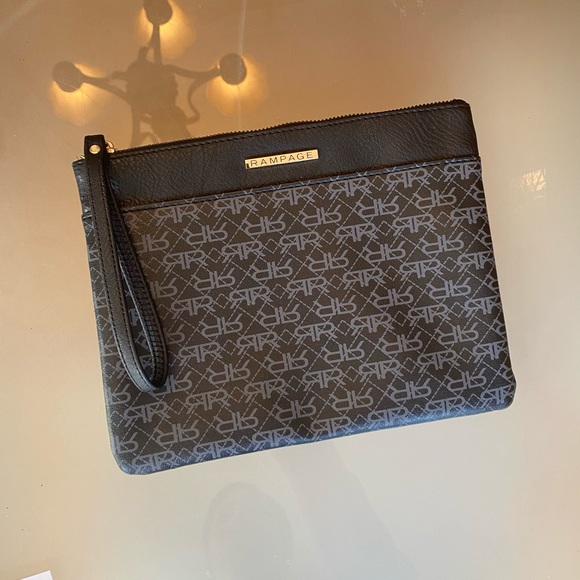 NWOT Rampage wristlet - Picture 7 of 9